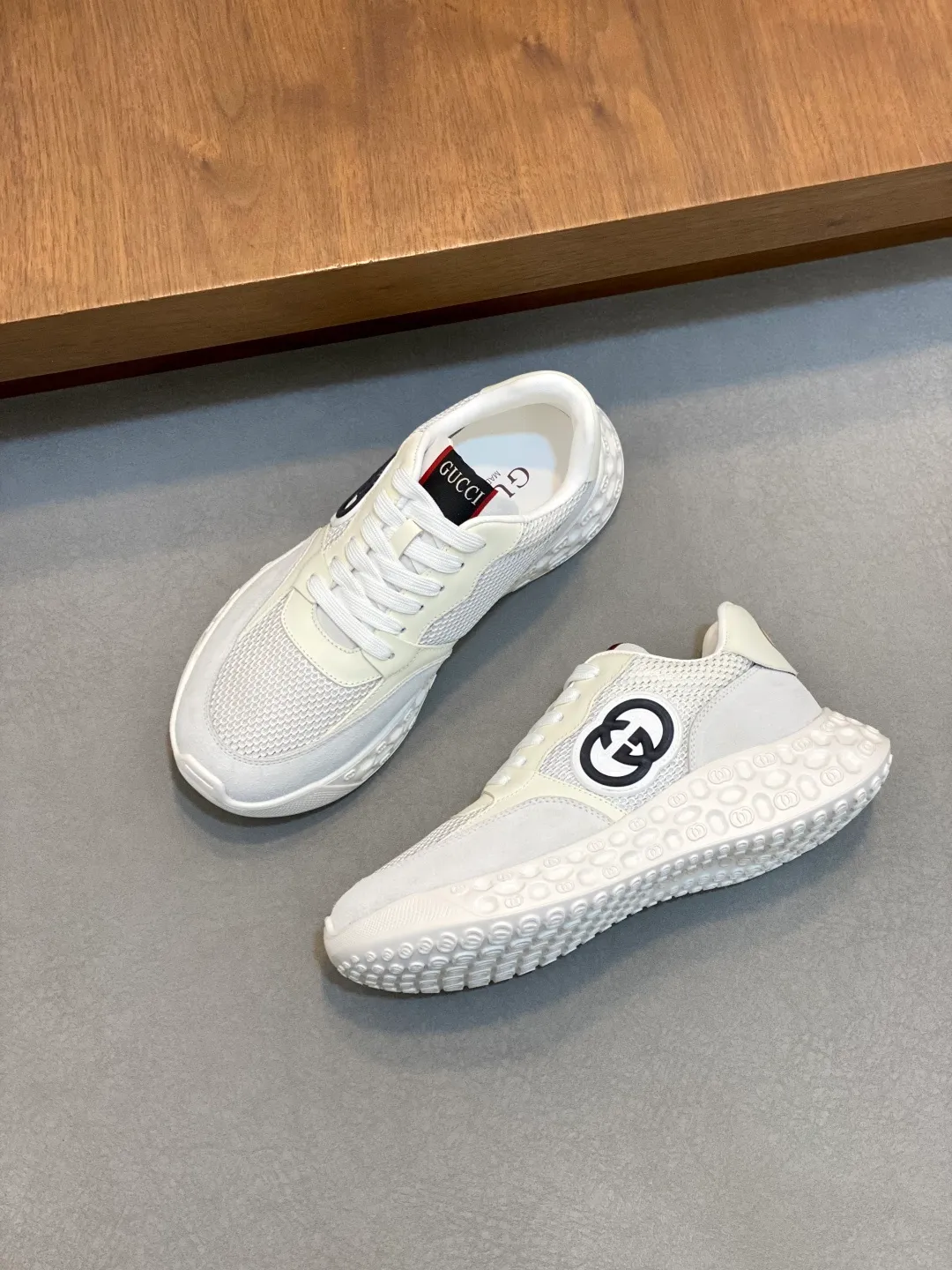 Men's shoes 💰780 [Gucci] Gucci - High-end quality original order - Upper: Napa calfskin, pebbled calfskin, computer embroidered brand totem - Inner: water-dyed cowhide - Outsole: ultra-light TPU·rubber; two-color molded outsole -Super high quality control·Fine workmanship: highlighted (high-end·luxury·grade) -Size: 38-44 (38 45 can be customized)